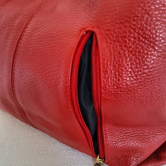 Imported Red Pebbled Leather Shoulder Bag by "XY Paris" - Picture 9 of 13